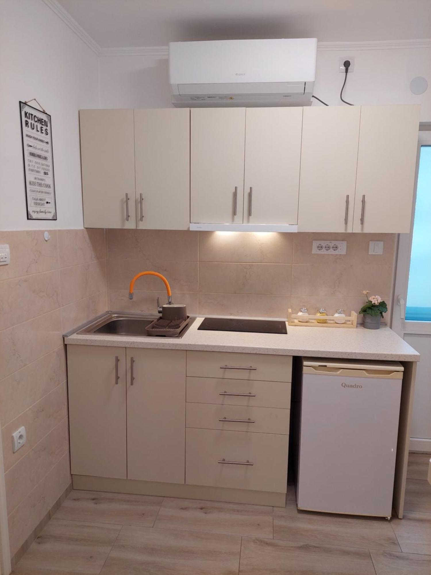 Street Apartment Subotica Luaran gambar